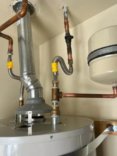 Water heater installation and plumbing repair in Forest Hill Farms